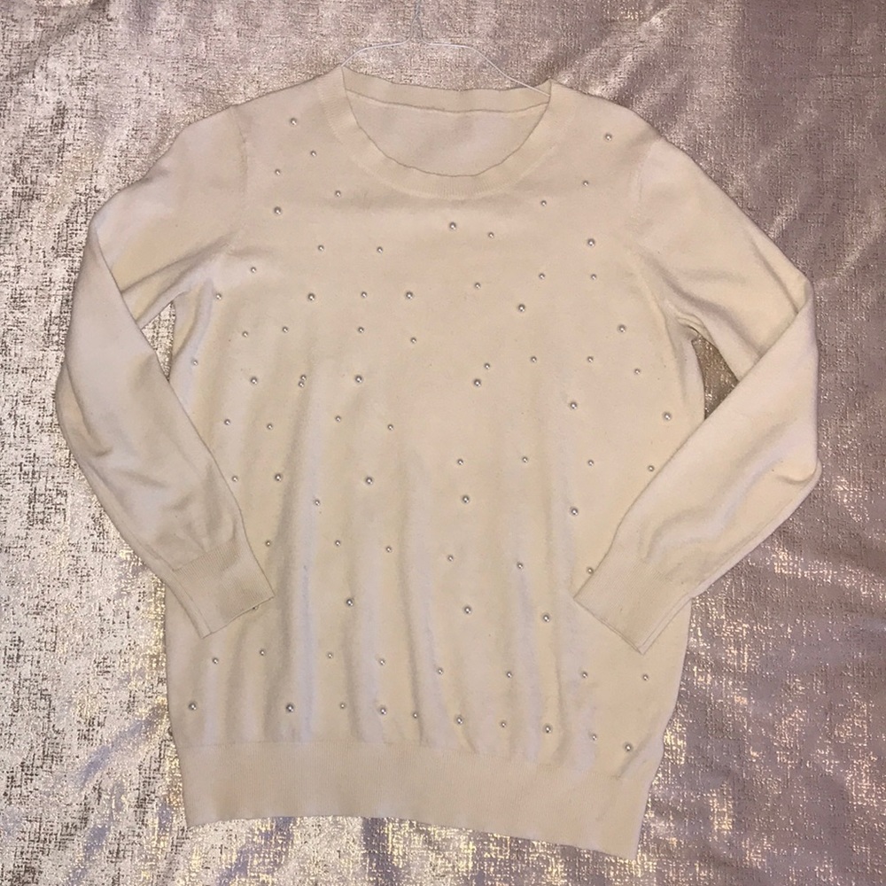 Cute cream with pearls light sweater